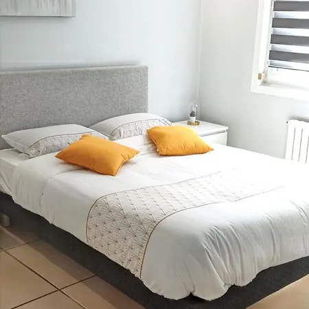 Convivial A Proximite D'amiens Avec Terrasse Exterieure A Apartment Amiens